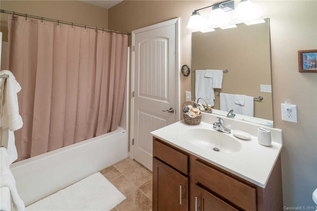 25 Lake Avenue - Photo 20