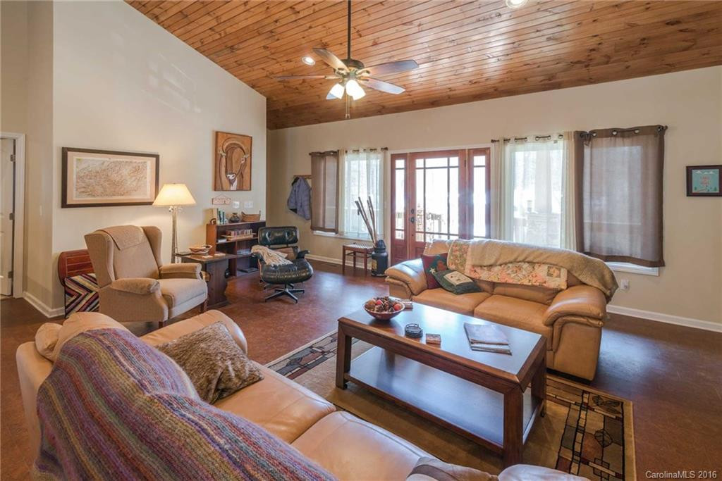 25 Lake Avenue - Photo 8
