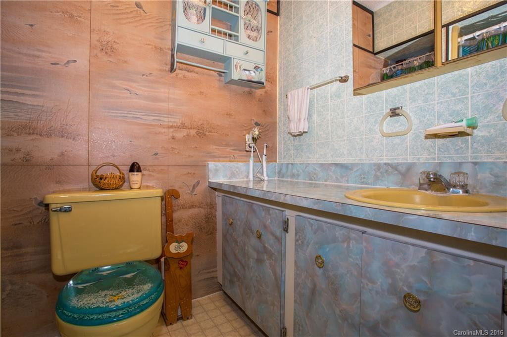 82 Flint Hill Road - Photo 13
