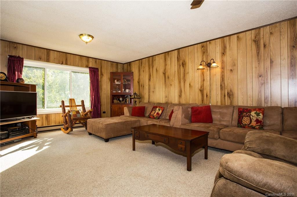 82 Flint Hill Road - Photo 8