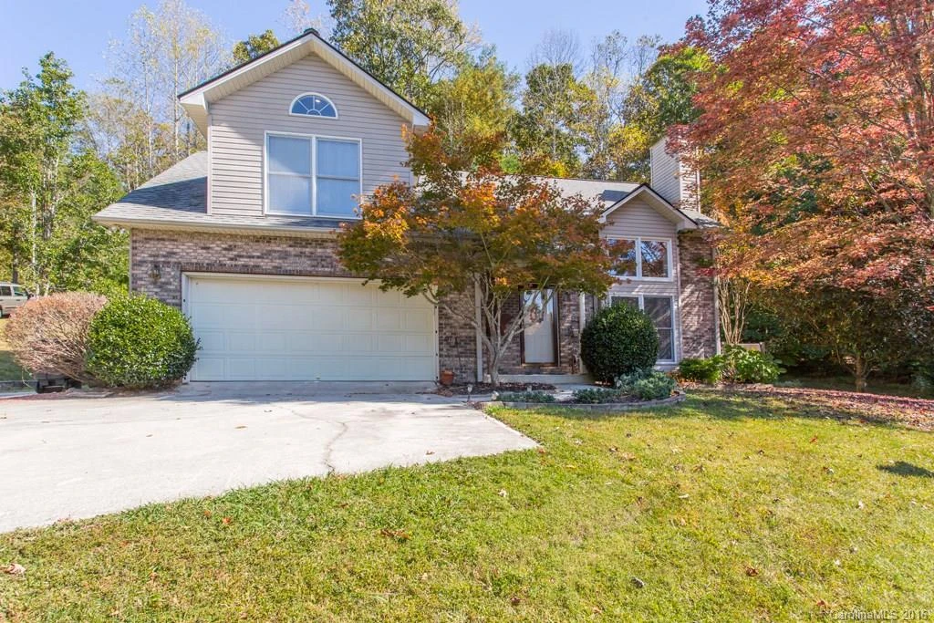 1004 Willow Ridge Drive
