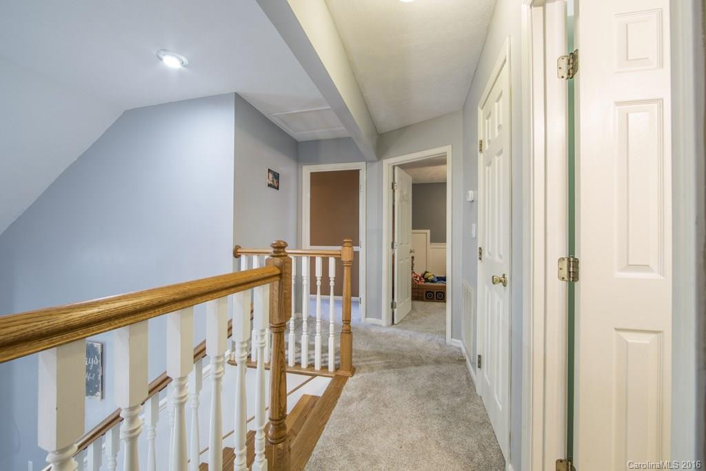 1004 Willow Ridge Drive - Photo 16