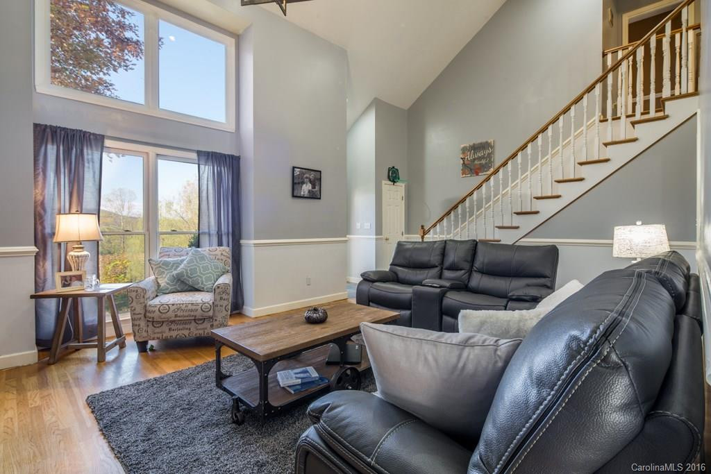 1004 Willow Ridge Drive - Photo 4