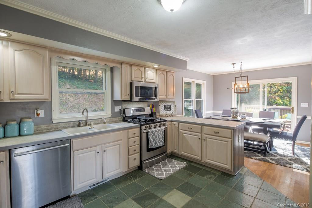 1004 Willow Ridge Drive - Photo 8