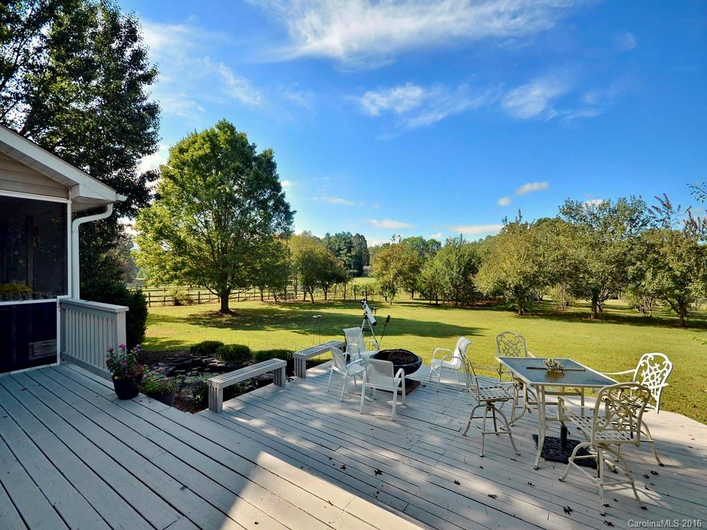 3 Country Drive - Photo 17