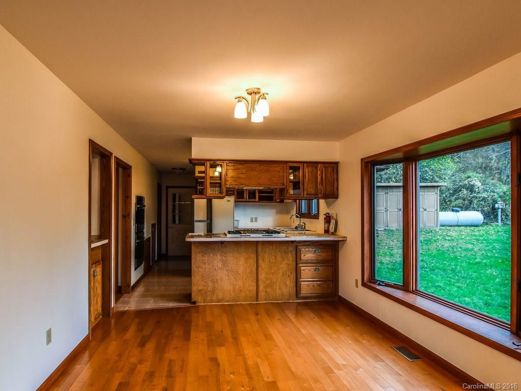 424 Skyview Drive - Photo 12