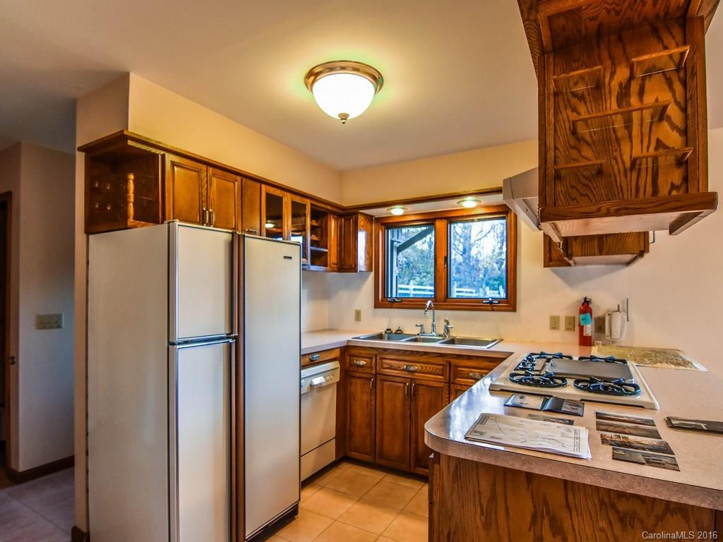 424 Skyview Drive - Photo 13