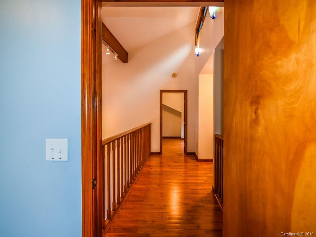 424 Skyview Drive - Photo 17