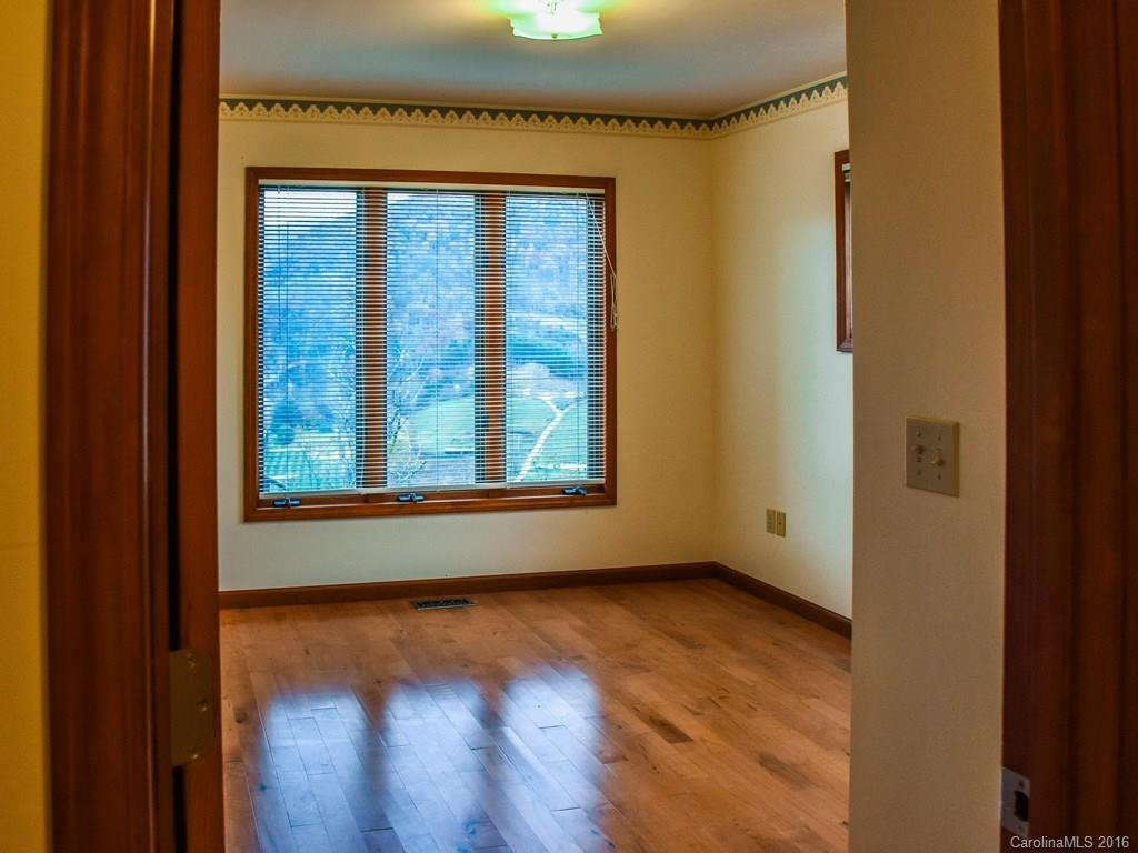 424 Skyview Drive - Photo 18