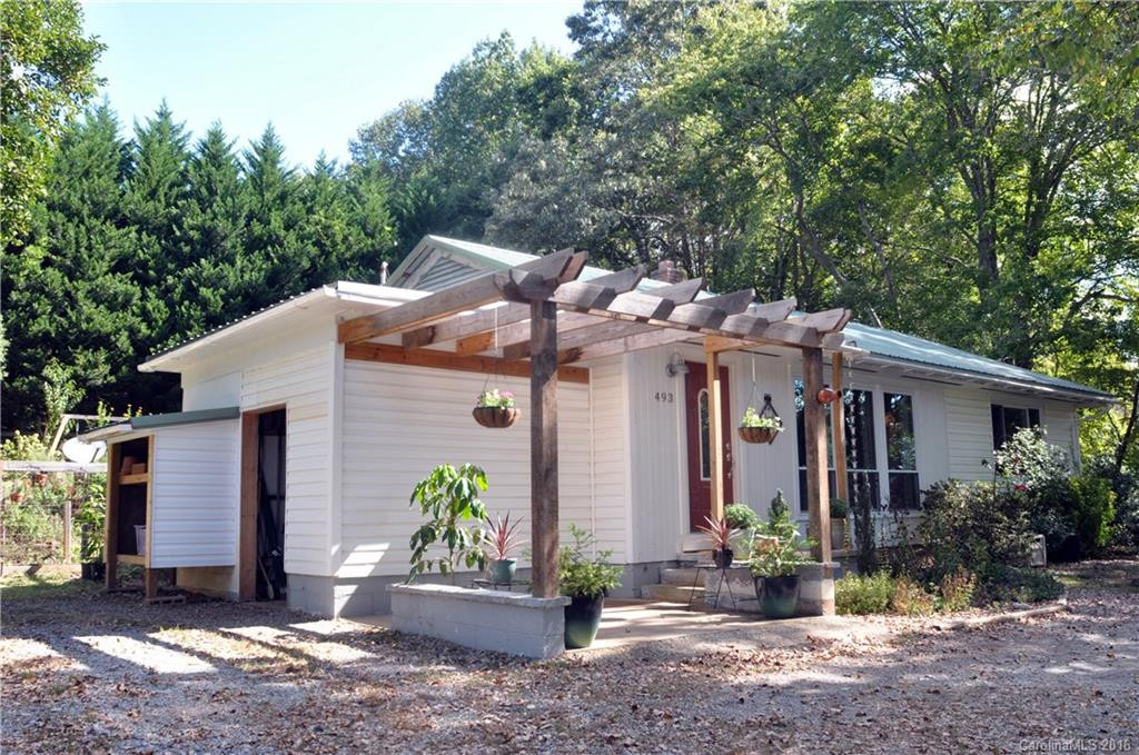 493 Peak Street