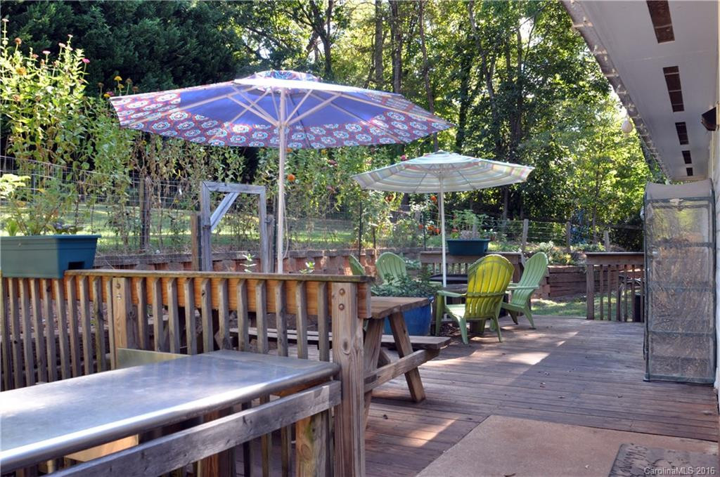 493 Peak Street - Photo 14