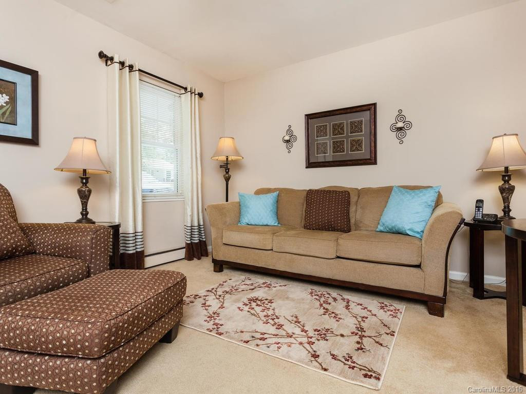 34 Mt Carmel Drive - Photo 2