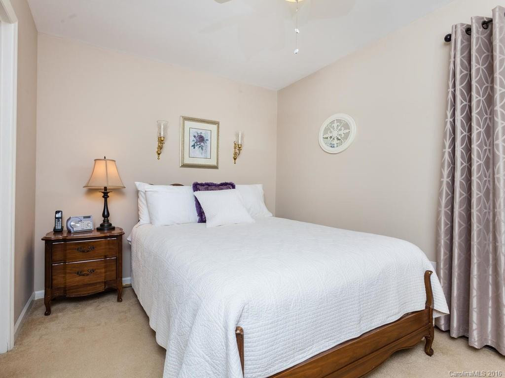 34 Mt Carmel Drive - Photo 12