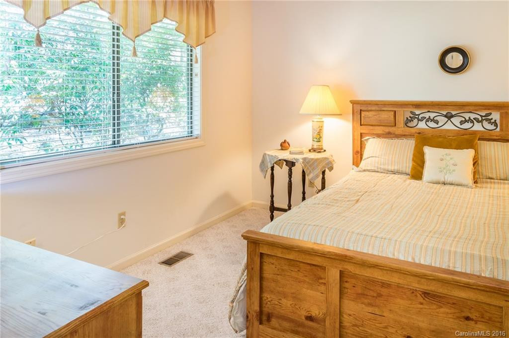 54 Laurelwood Circle #21 - Photo 16