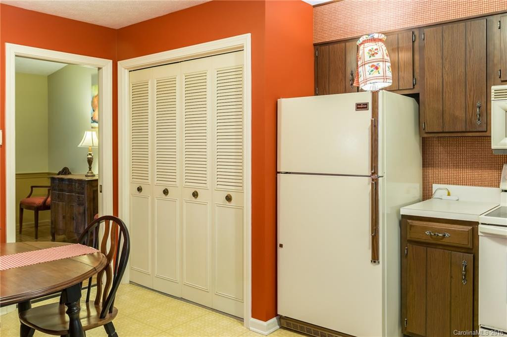 54 Laurelwood Circle #21 - Photo 4