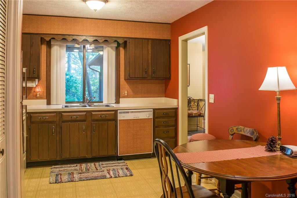 54 Laurelwood Circle #21 - Photo 5