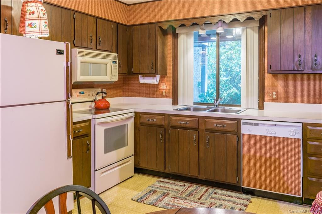 54 Laurelwood Circle #21 - Photo 6