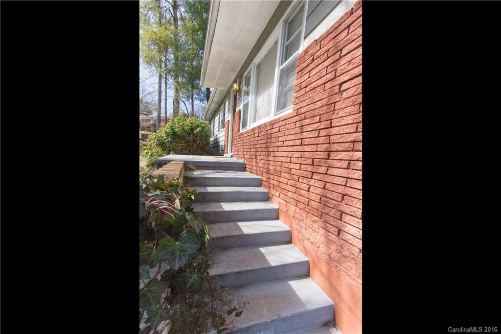 47 Springside Drive - Photo 4