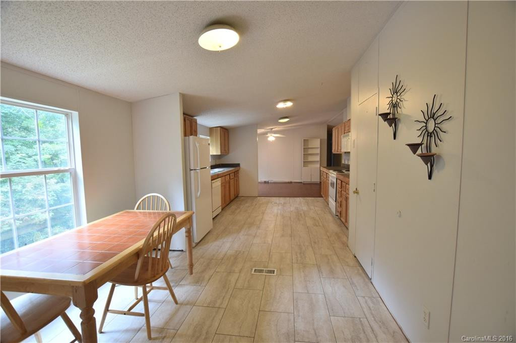 81 Spring Mountain Road - Photo 4