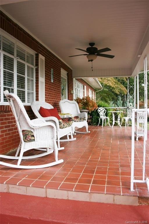 675 Hardin Road - Photo 2