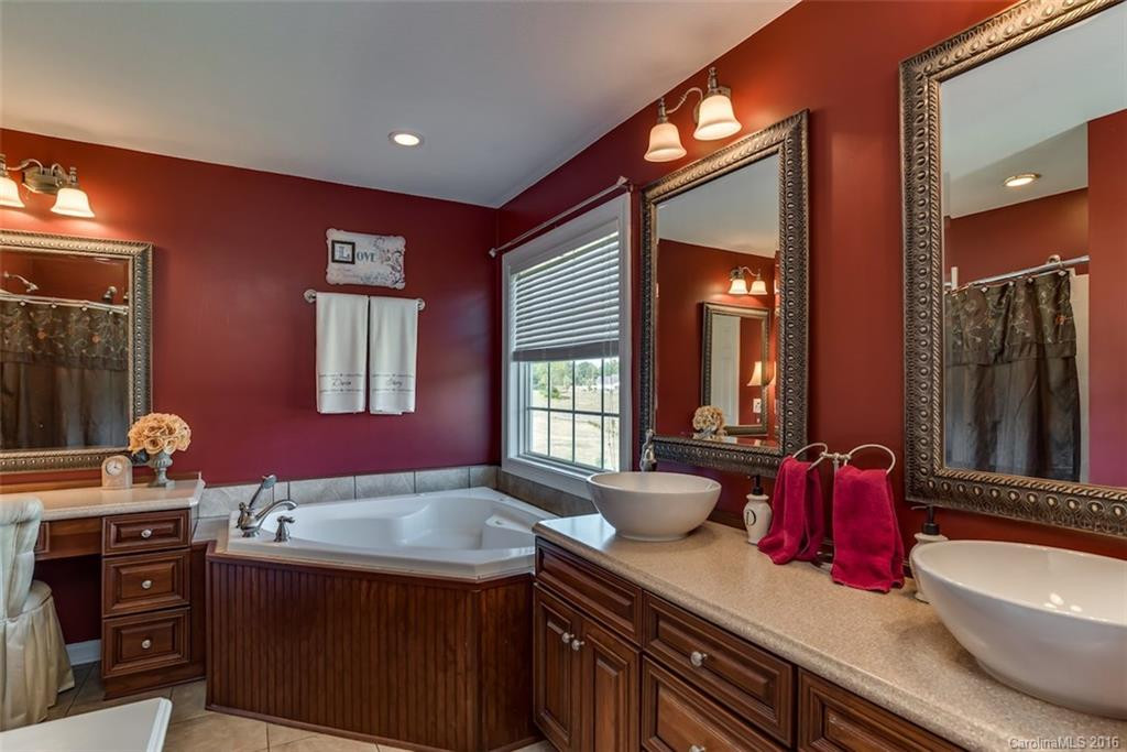 170 Thompson Road - Photo 12