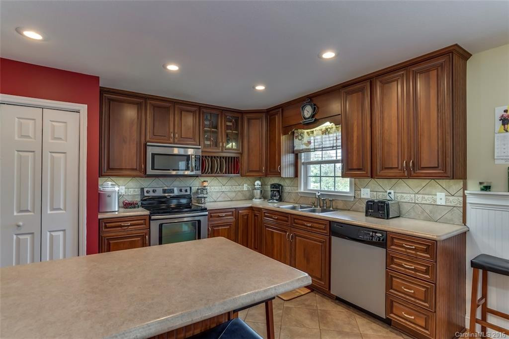 170 Thompson Road - Photo 6