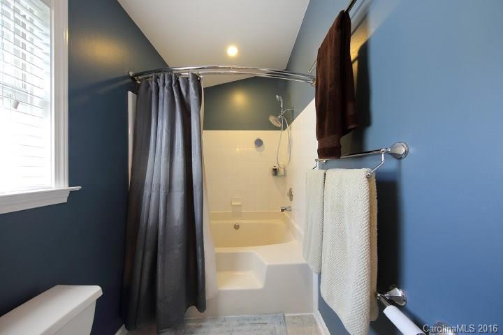 371 Glensprings Drive - Photo 15