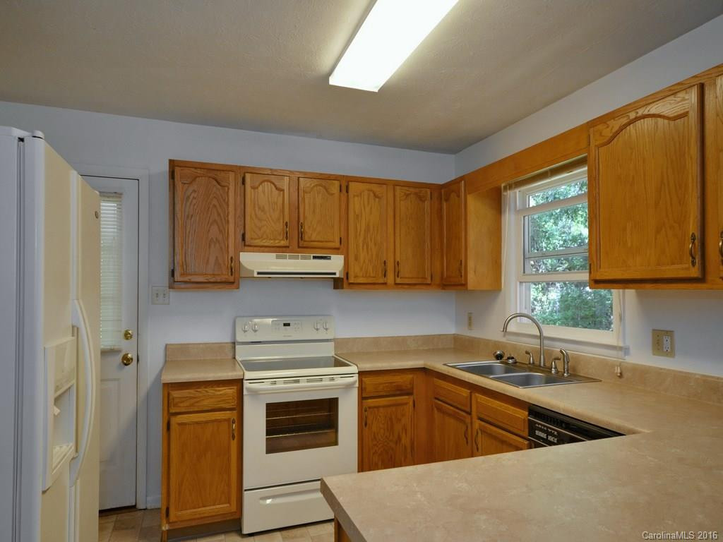 37 Linden Street - Photo 4