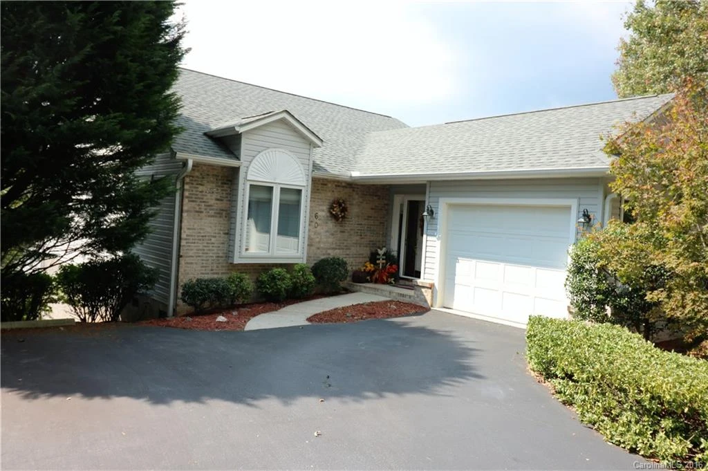 60 Laurel Ridge Place #102