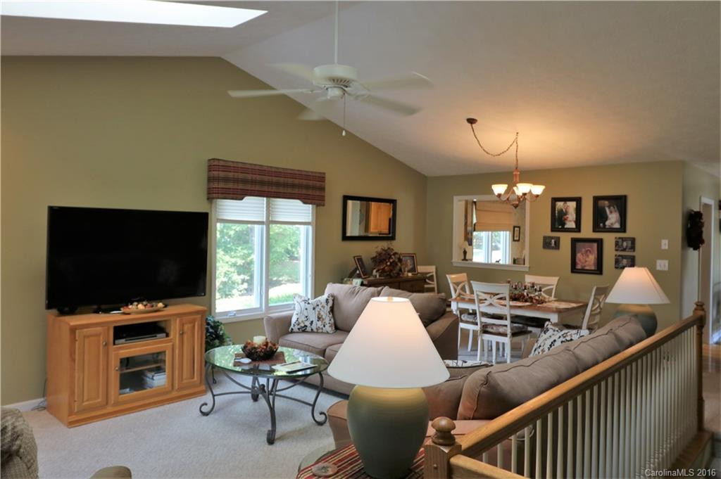 60 Laurel Ridge Place #102 - Photo 4