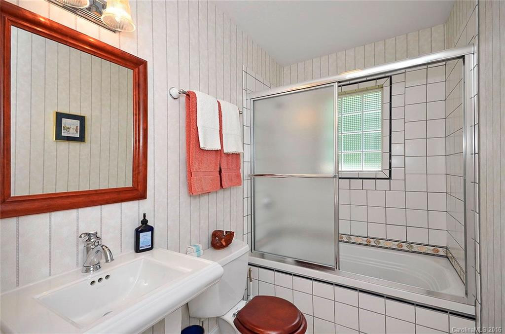 223 Fairway Terrace - Photo 19