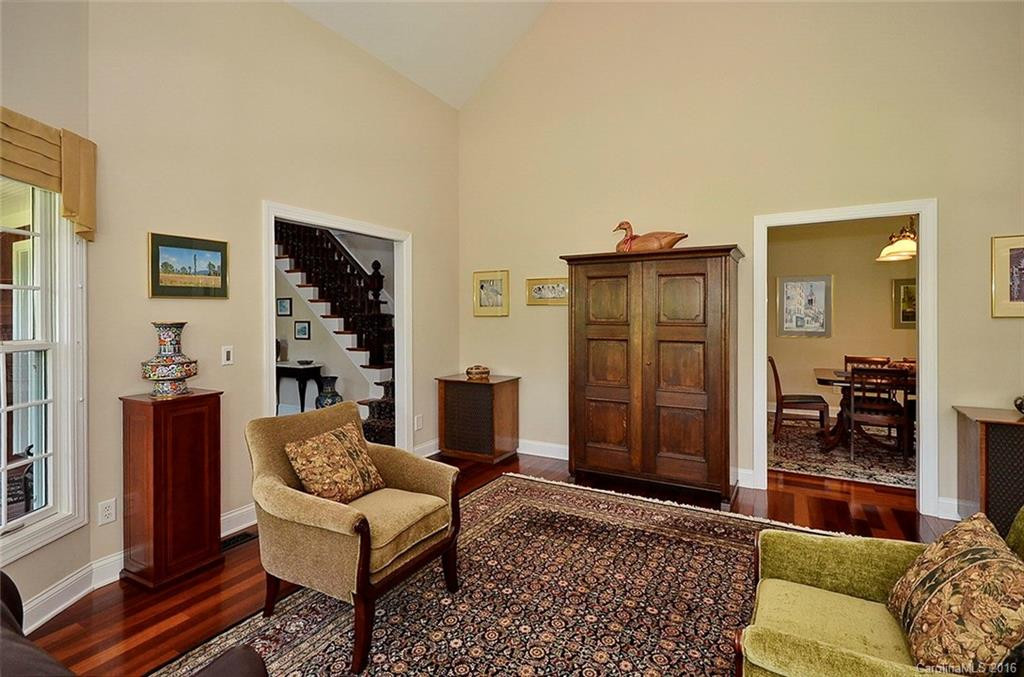 223 Fairway Terrace - Photo 6
