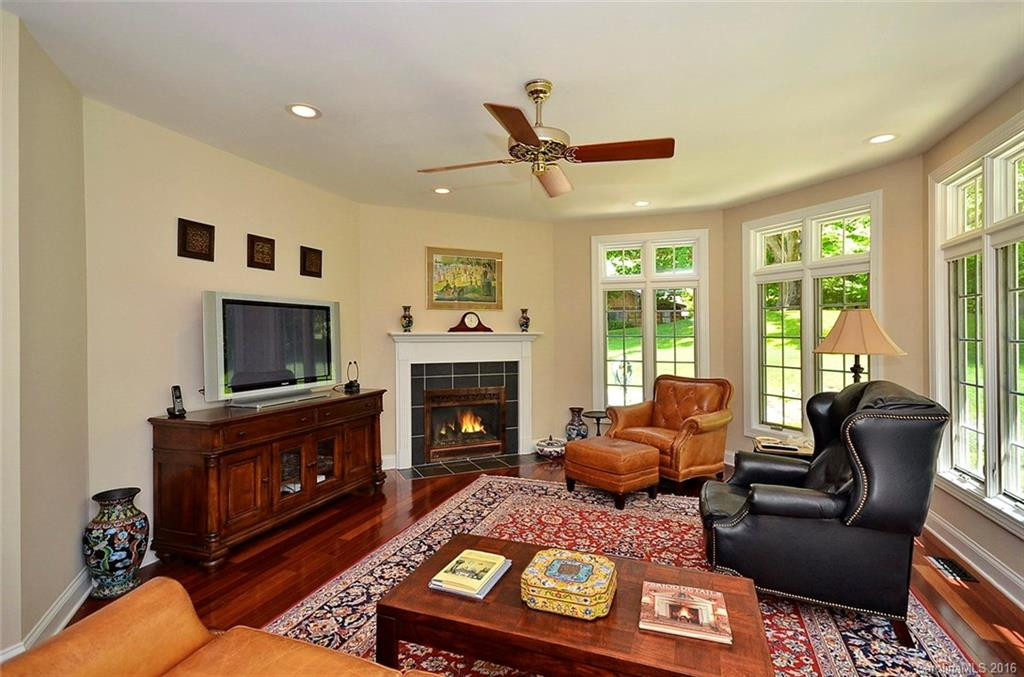 223 Fairway Terrace - Photo 9