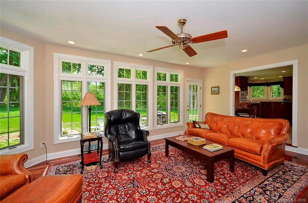 223 Fairway Terrace - Photo 10