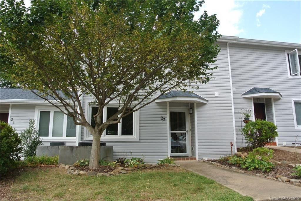 22 Hollybrook Drive #22