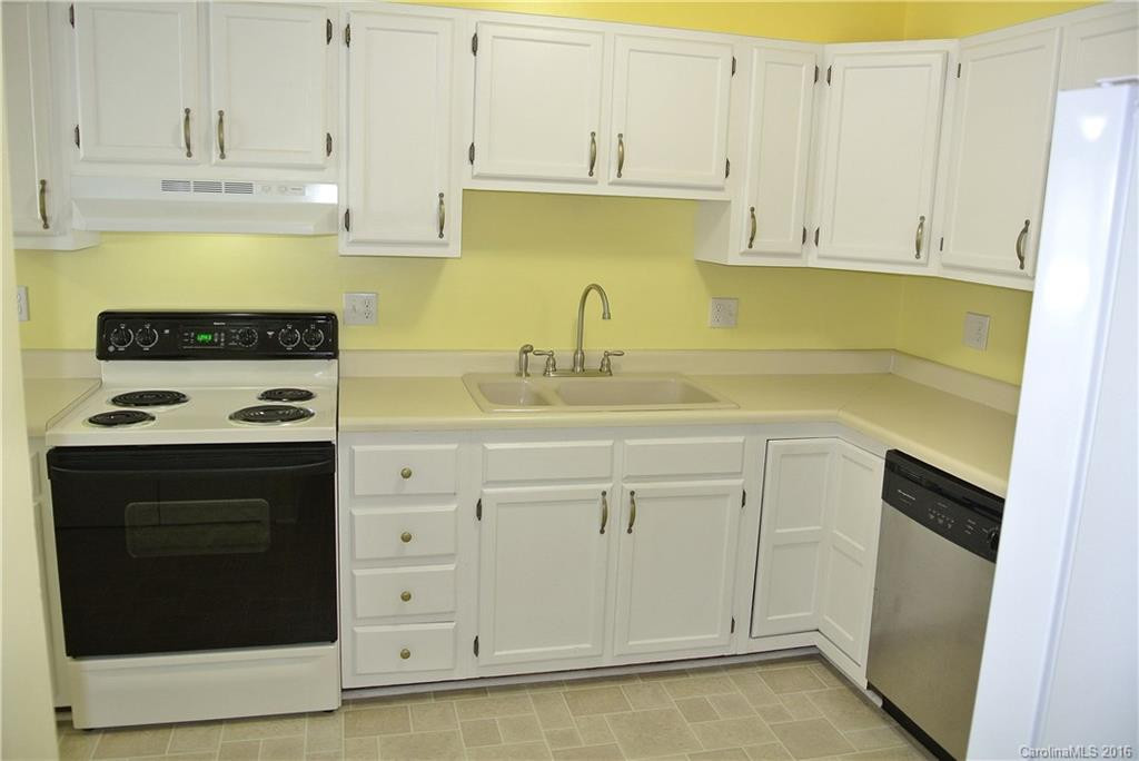 22 Hollybrook Drive #22 - Photo 3
