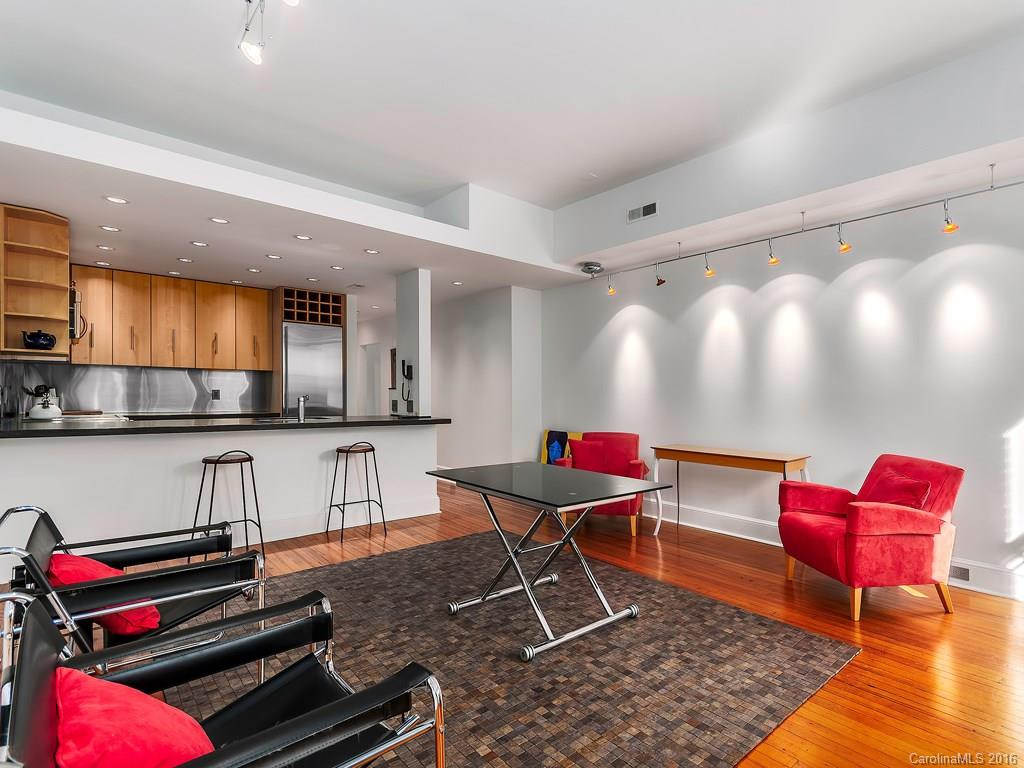 60 Haywood Street #2E - Photo 4