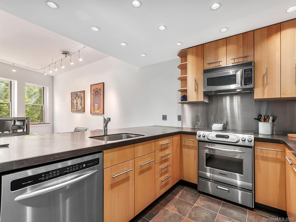 60 Haywood Street #2E - Photo 6