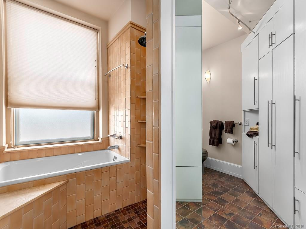 60 Haywood Street #2E - Photo 10