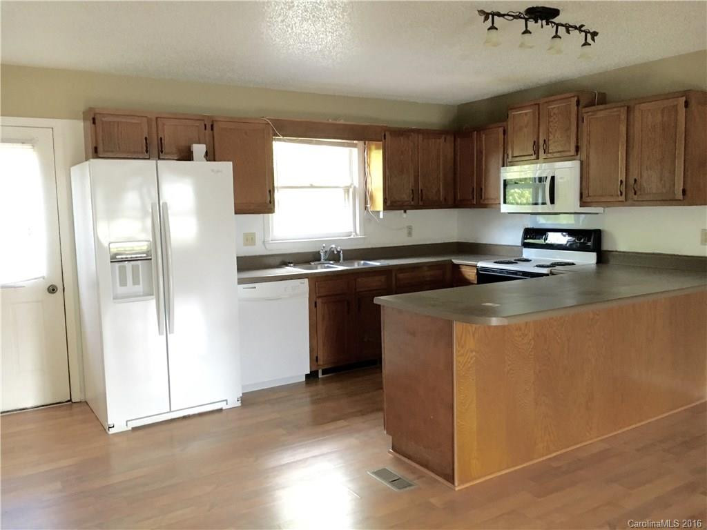 56 Moss Road - Photo 7
