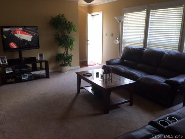 22 Derry Drive - Photo 3