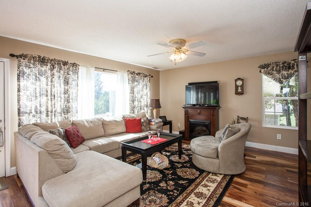 4 Golden Lane - Photo 6