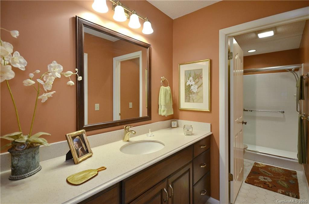 35 Meadowind Court ##105 - Photo 16