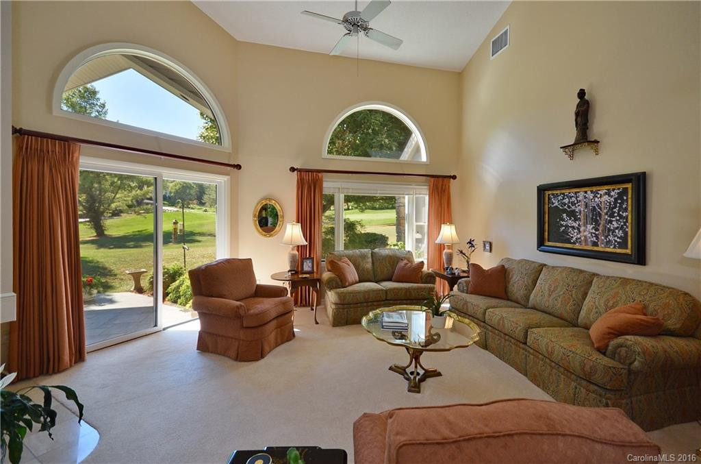 35 Meadowind Court ##105 - Photo 4