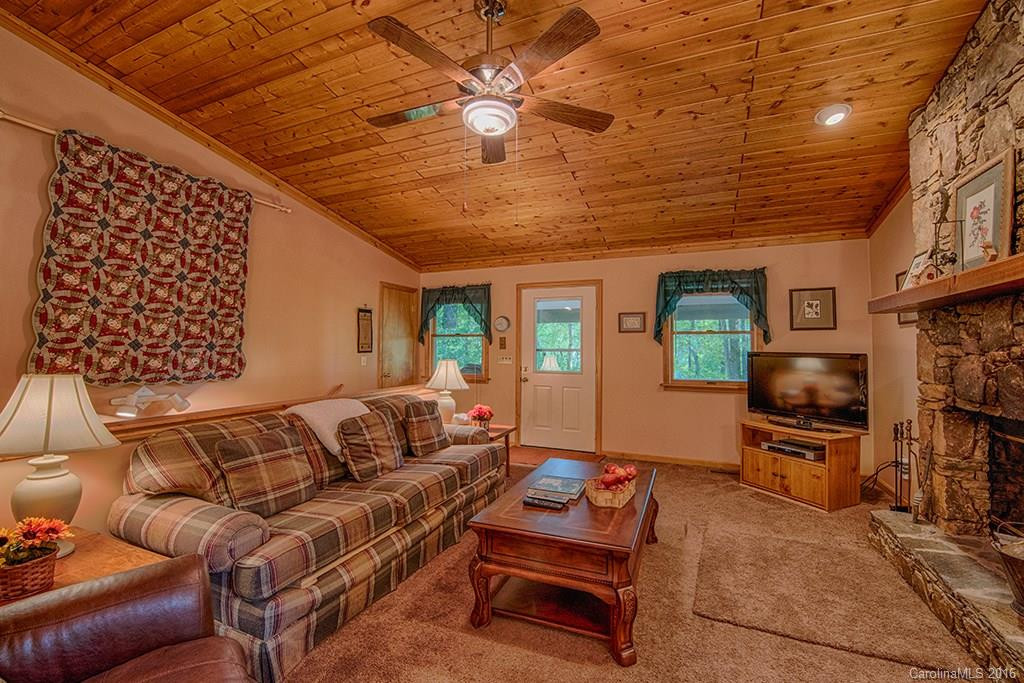 151 Maplewood Drive - Photo 4