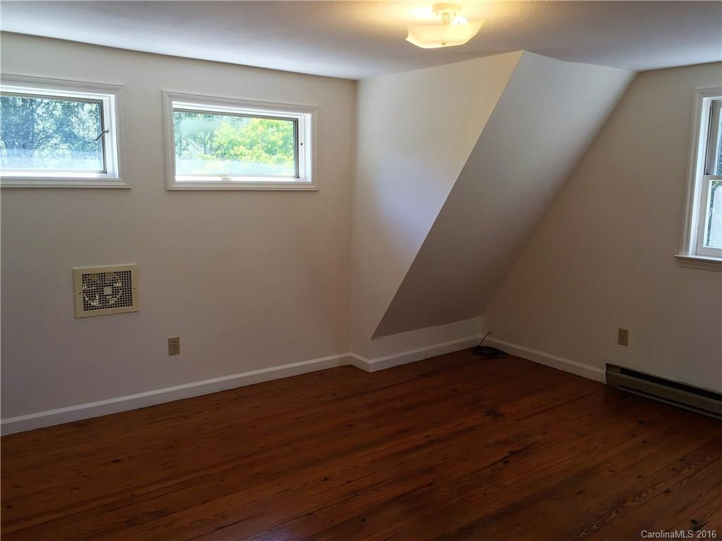 557 Bee Tree Road - Photo 16