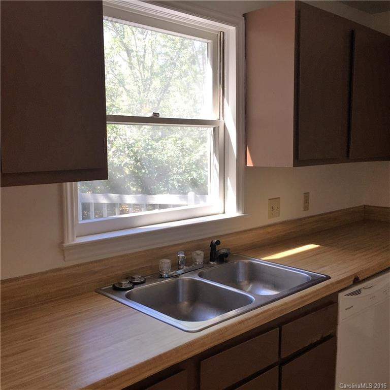557 Bee Tree Road - Photo 7