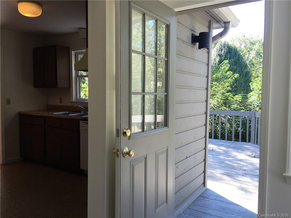557 Bee Tree Road - Photo 9