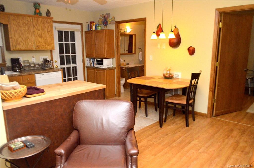 125 Rose Lane - Photo 5