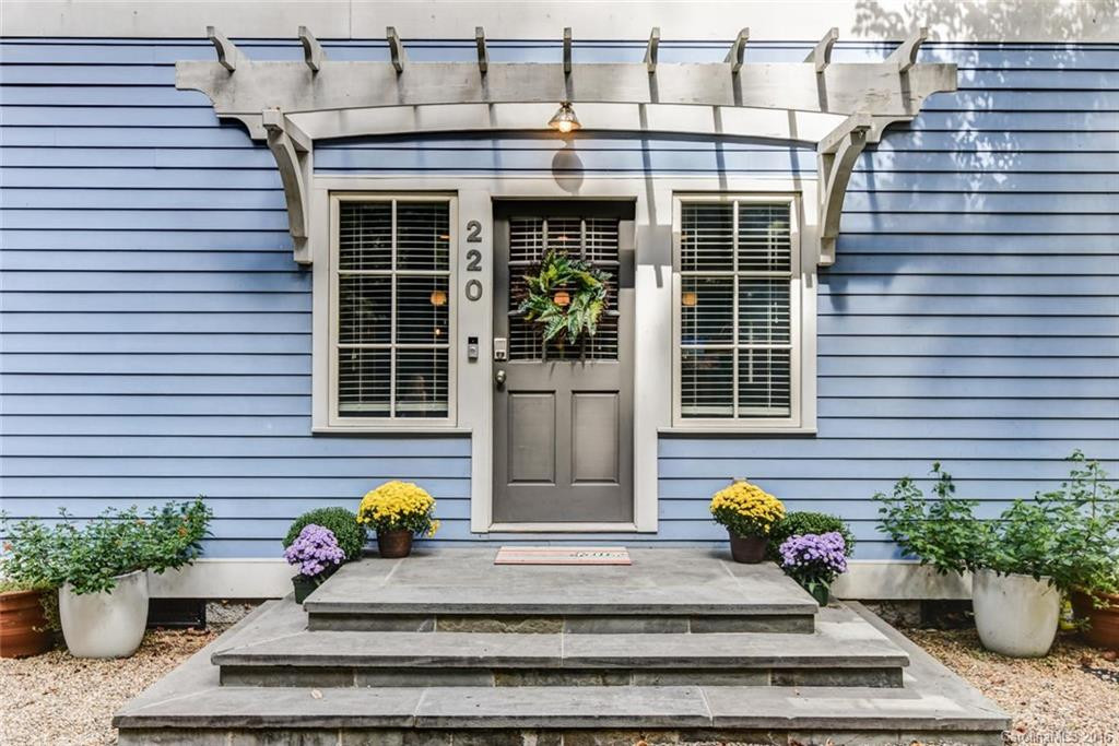 220 Westover Drive - Photo 2